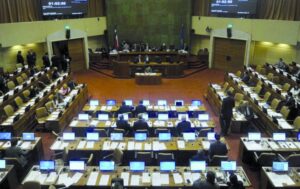 Ley de voto en el extranjero beneficiaría a 120 mil chilenos en la Patagonia Argentina