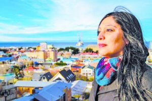 Candidata Bengoa inicia en el Barrio Prat su despliegue territorial en Punta Arenas