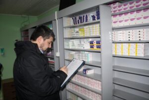Entregan autorización sanitaria a farmacia popular