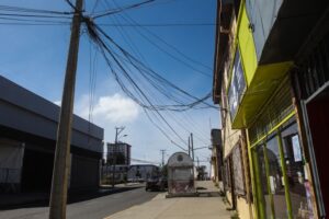 A siete años de promulgada ordenanza sobre instalación de  cableado aéreo ordenamiento no ha sido ejecutado por alcaldes
