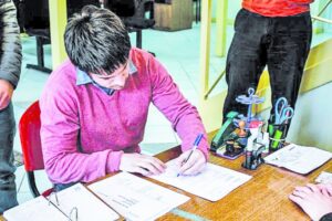 Emblemáticos dirigentes del PPD renuncian al partido tras conflicto en la Nueva Mayoría