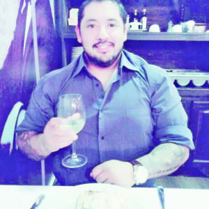 La historia del chileno radicado en Argentina  que busca a su madre biológica en Punta Arenas