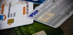 Sernac llama a prevenir clonaciones o excederse en deudas
