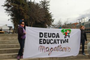 No más de una decena de endeudados de la educación protestó ayer en Punta Arenas