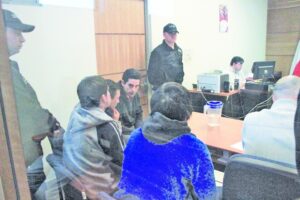 Cuatro formalizados por amenazar  y atacar con cuchillo a carabineros