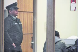 Cliente del Casino Dreams fue detenido por provocar daños y agredir a los guardias
