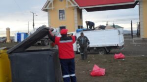 Más de 15 metros cúbicos  de basura retiraron desde  el Parque María Behety
