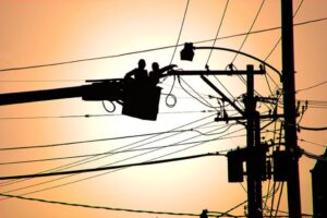 Unas cuarenta familias contarán finalmente  con red de electricidad