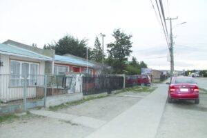 Adolescente detenido luego de entrar a robar a dos casas en el sector norte de Punta Arenas