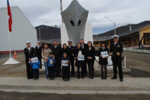 Ceremonia e inauguración del monumento de la proa del Escampavía Yelcho en Puerto Williams