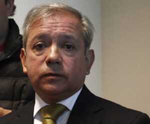 En extrema gravedad permanecía anoche destacado profesor Miguel Sánchez