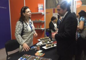 Con apoyo de Sercotec empresaria magallánica participa en feria Food & Service