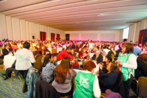 Rocío Marengo y Fernando  Godoy animarán la Cena de  Pan y Vino del Hogar de Cristo