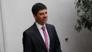 Gobierno le baja el perfil a la relación congelada que mantiene la DC con La Moneda
