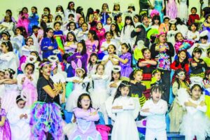 Más de 2.300 niños celebraron  “Día de todos los Santos”