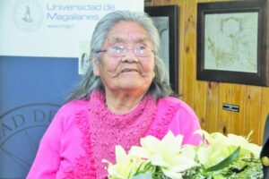 Programa “Nuevos Héroes” tiene como finalista a la última yagana Cristina Calderón