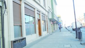Servicios públicos gastan millones en arriendos de oficinas mientras  ex hospital lleva 6 años abandonado