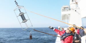Buque Cabo de Hornos realiza primera inspección del fondo marino en Chile