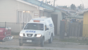 Encuentran muerto a un hombre en el patio de su casa