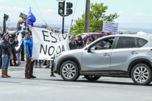 Pacientes del Hospital Clínico de Magallanes  perdieron paciencia con paro de funcionarios