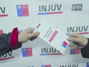 Entregan preservativos a jóvenes de manera gratuita