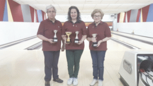 Destacada actuación de damas en torneo de bowling