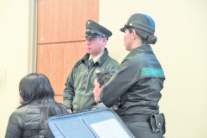Formalizaron a imputada de apuñalar  a su pareja luego de una discusión