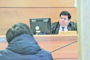 Pena en libertad para sujeto que agredió sexualmente a su hija de 25 años