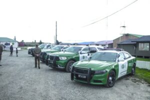 Llegaron los primeros cinco modernos  carros policiales para Carabineros