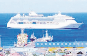 Crucero con mas de mil turistas arribó hoy a Punta Arenas