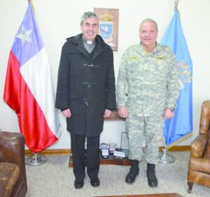 Obispo castrense visitó la Base Aérea Chabunco
