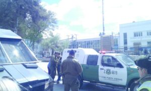 Peatones detuvieron a mujer valdiviana  que realizó “lanzazo” en pleno centro