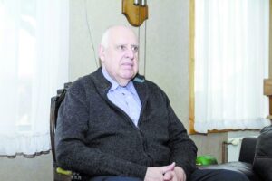 Mañana asume ex alcalde Menéndez como nuevo  concejal de Punta Arenas