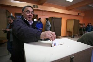 Diputado Juan Morano ya manifestó su intención de ir a la reelección  en nuevo distrito de Magallanes
