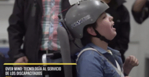 Silla de ruedas chilena controlada con la mente busca ganar importante premio internacional