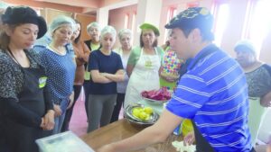 Andrés Bravo imparte  curso de cocina