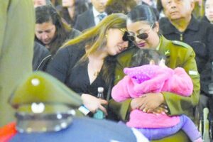 Multitudinario adiós brindaron a motoristas de Carabineros fallecidos en operativo