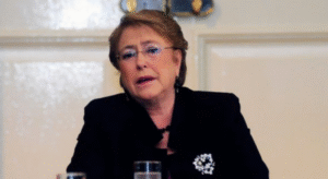 Comité Político de La Moneda decide mantener reajuste en 3,2% tras reunión con Bachelet