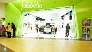 Trabajadora de tienda fue  formalizada por sustraer más de $2 millones en menos de un mes