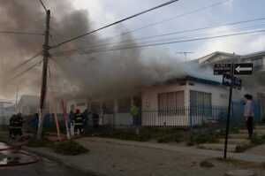 Incendio declarado en Manuel Rodríguez con Pedro Aguirre Cerda