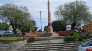 Tres monumentos de Avenida Colón dañados por acciones vandálicas