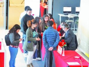 25 empresas participaron en Octava Feria Laboral Inacap