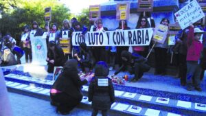 Nueva jornada contra la violencia hacia las mujeres se tomó ayer la Plaza de Armas
