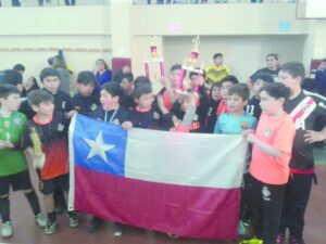 Magallánicos brillaron en novena y última  fecha del Nacional Escolar de Esgrima