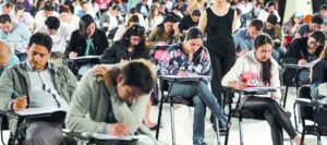 Siete médicos deben convalidar título para seguir ejerciendo en sector público
