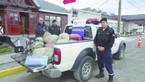 Más de dos kilómetros de redes ilegales para captura de centolla incautó la Armada
