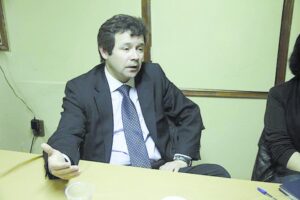 Paro de funcionarios públicos:  Gobierno hará respetar ley  que indica descuentos  por días no trabajados