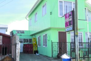 Con machete asaltaron almacén y se  llevaron dinero y botellas de cerveza