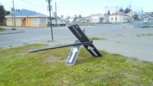 Vándalos destrozan señales de tránsito cada fin de semana
