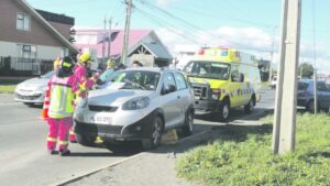 Daños en vehículos dejó colisión en calle Zenteno